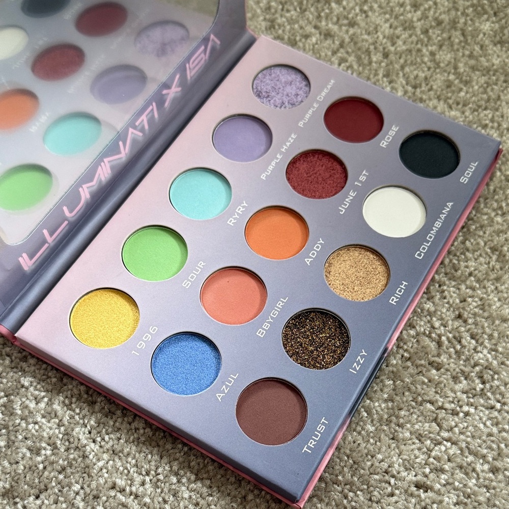 Illuminati x Isa Eyeshadow Palette - Bold Color Collection